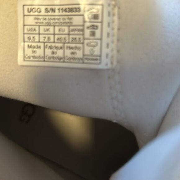 UGG Women's Lug Boot White, Size 9.5, - Picture 9 of 12